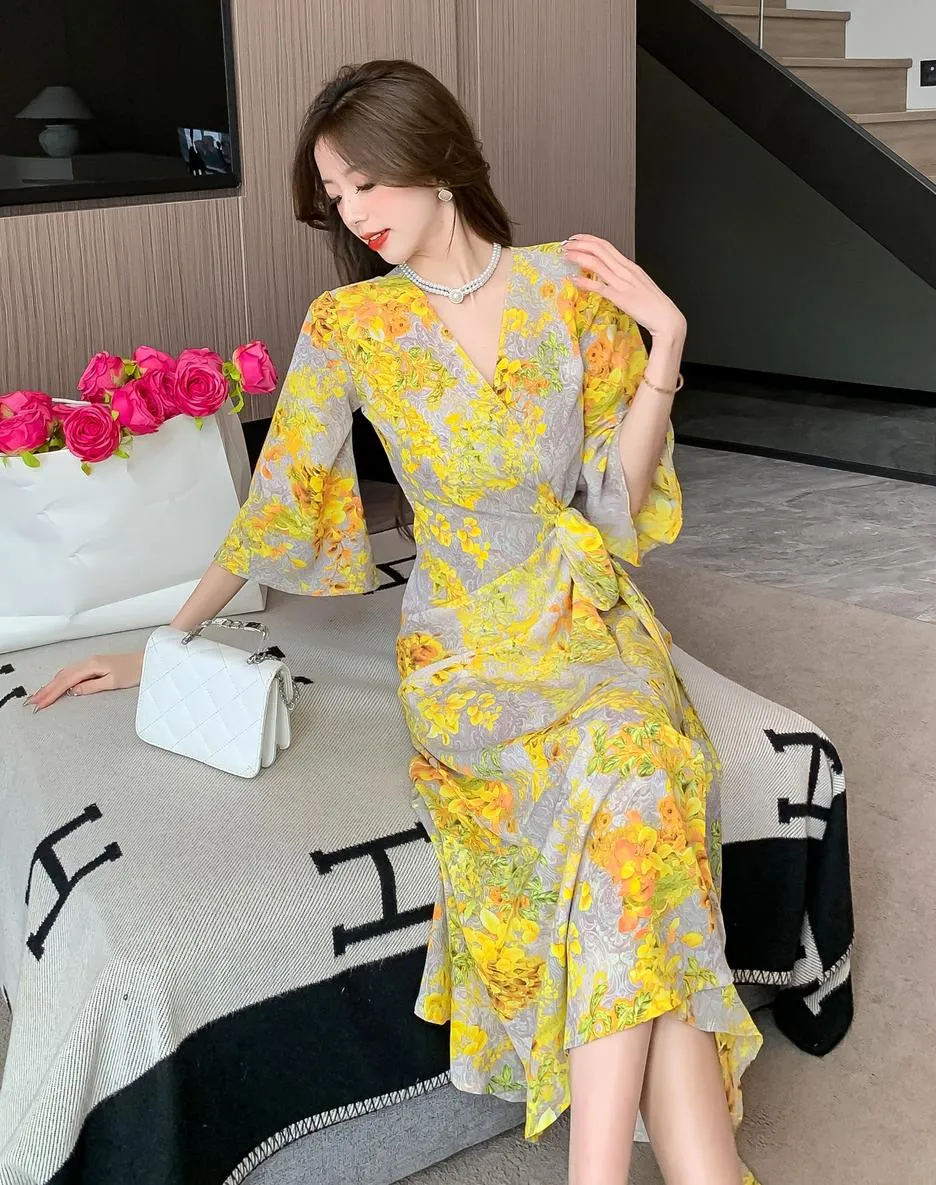 Women's Mid-Length Floral Print Tea Dress with Tie Detail