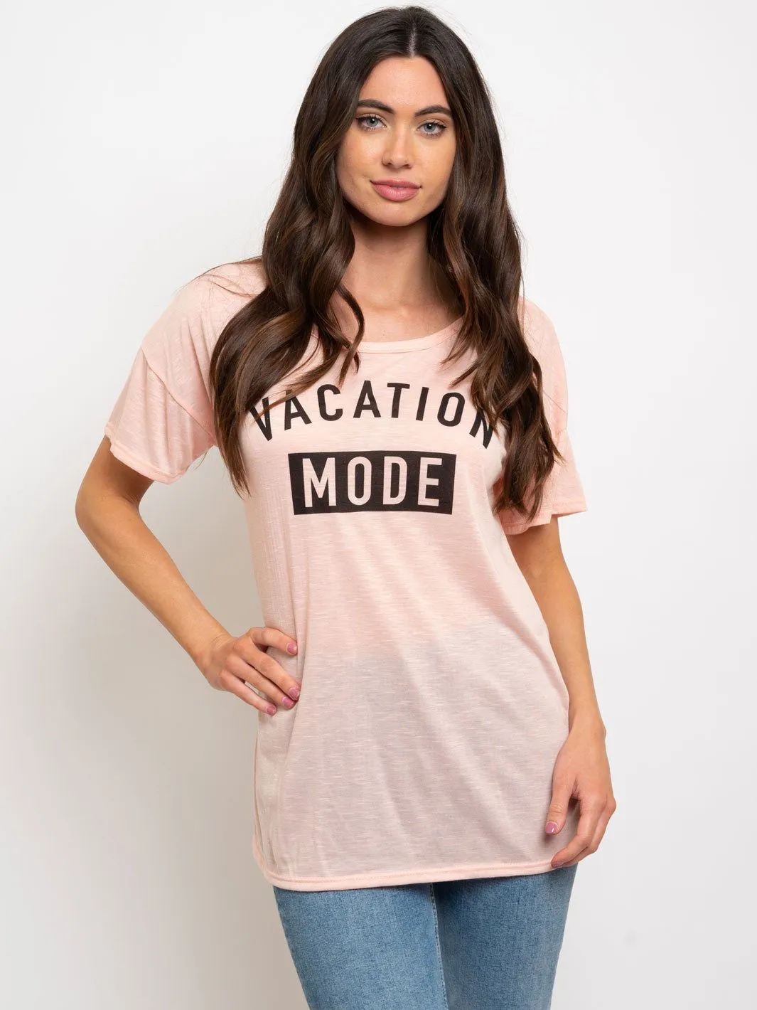 WOMEN'S SHORT SLEEVE GRAPHIC "VACATION MODE" TOP