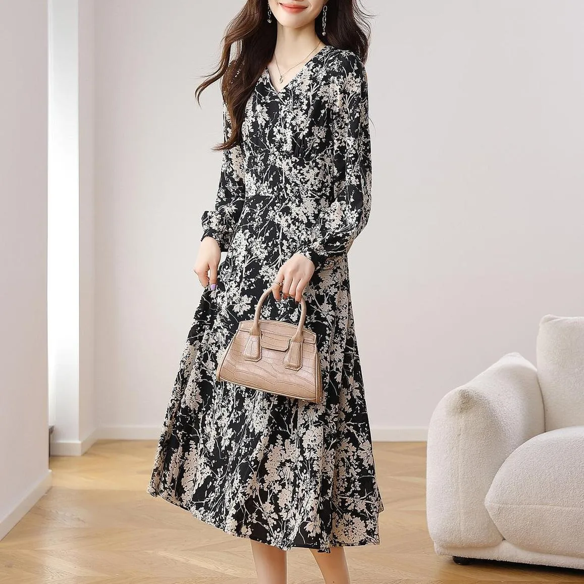 Women's Silky V-neck Floral Print Tea Tea Dress with a Fitted Waist