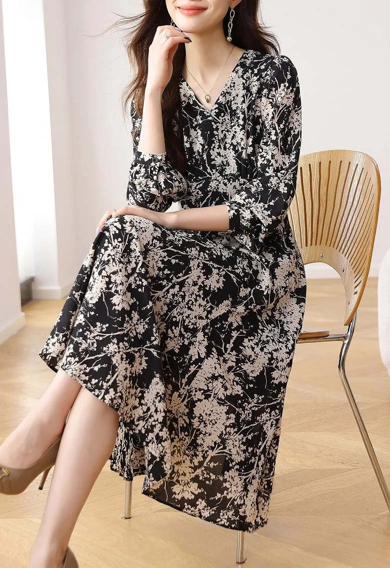 Women's Silky V-neck Floral Print Tea Tea Dress with a Fitted Waist