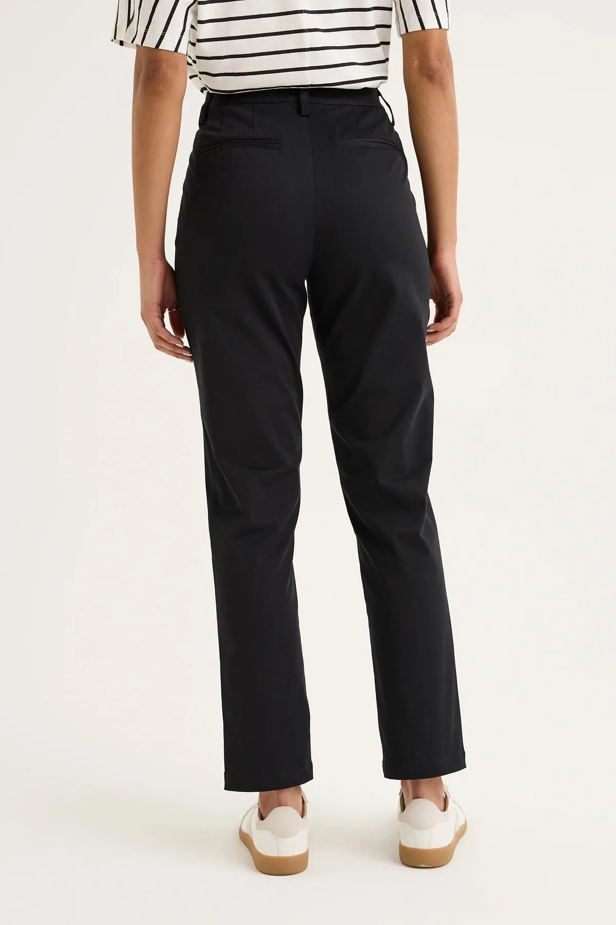 YARRA TRAIL - Black Nova Classic Chino - YTWN8972