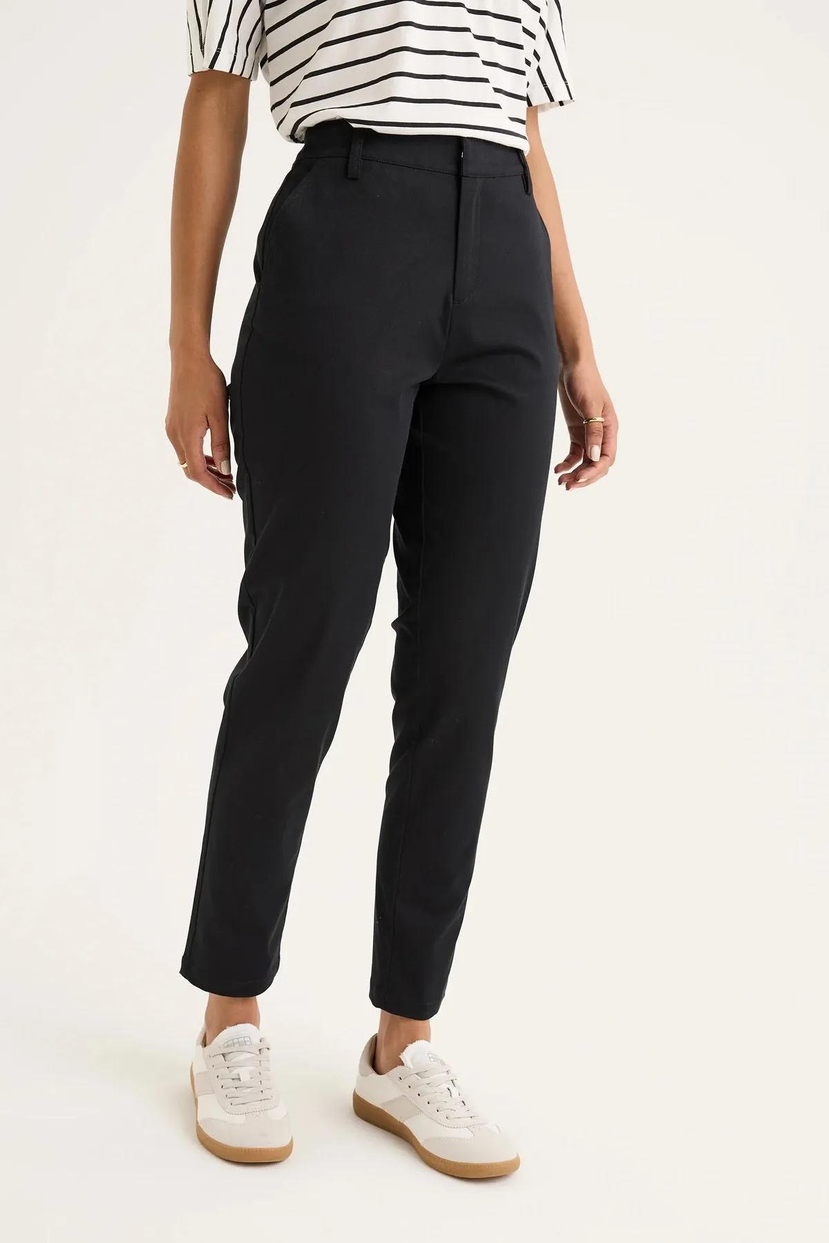 YARRA TRAIL - Black Nova Classic Chino - YTWN8972